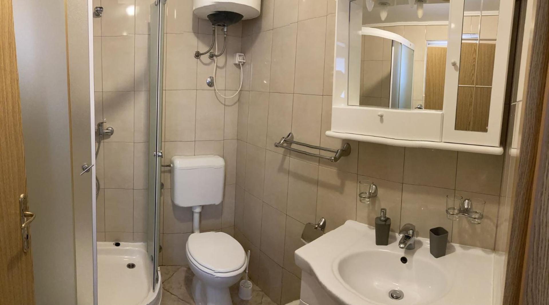 Apartman Turanj Exterior photo