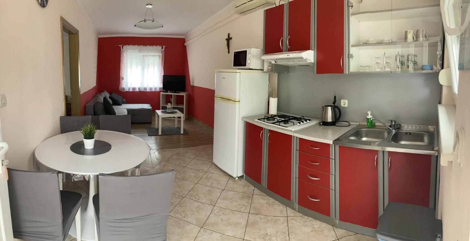 Apartman Turanj Exterior photo